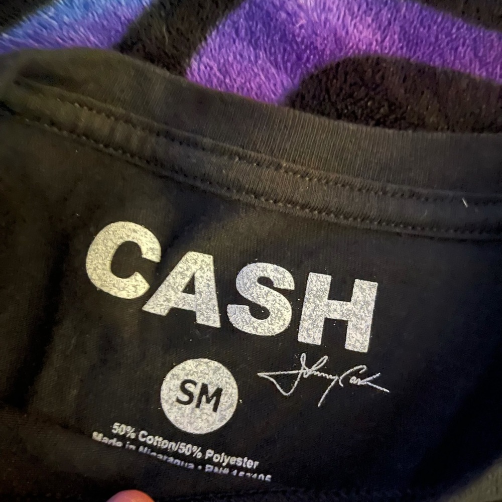 Johnny Cash shirt😎😎 - Picture 2 of 5